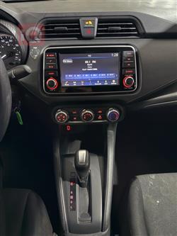 نيسان فيرسا